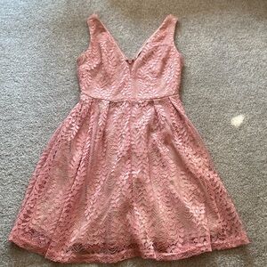 Lulus Size XS Pink Lace Overlay Dress
